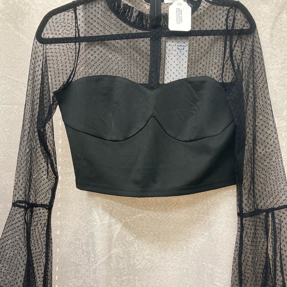 Cropped Sweetheart Mesh Top With Bell Sleeves - Picture 2 of 4